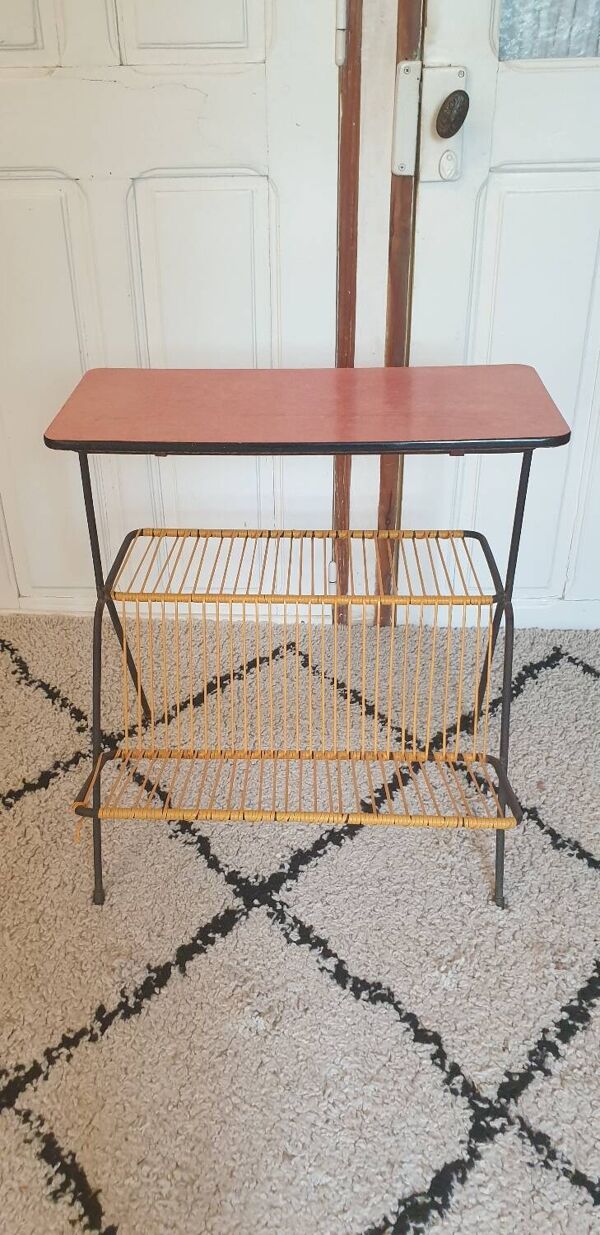 porte revues avec table années 70