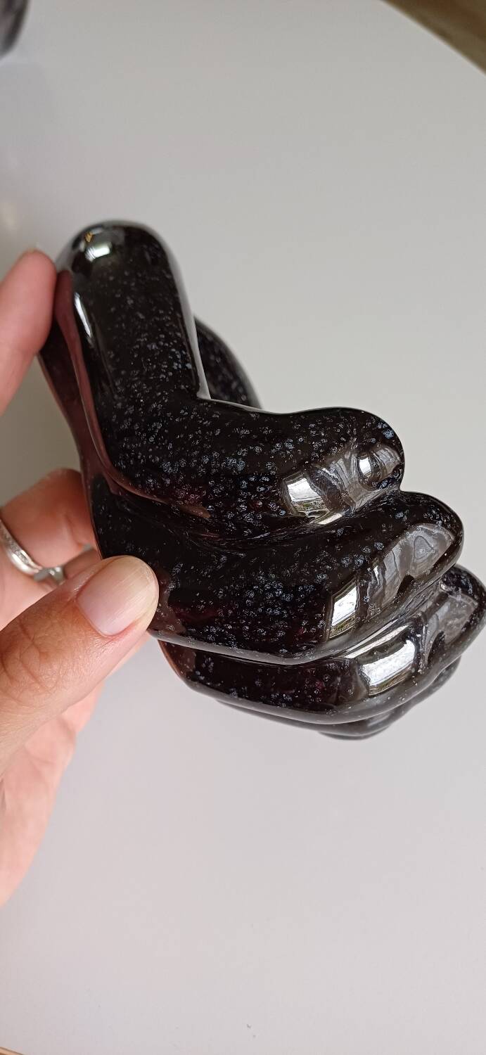 Ceramic hand emptier