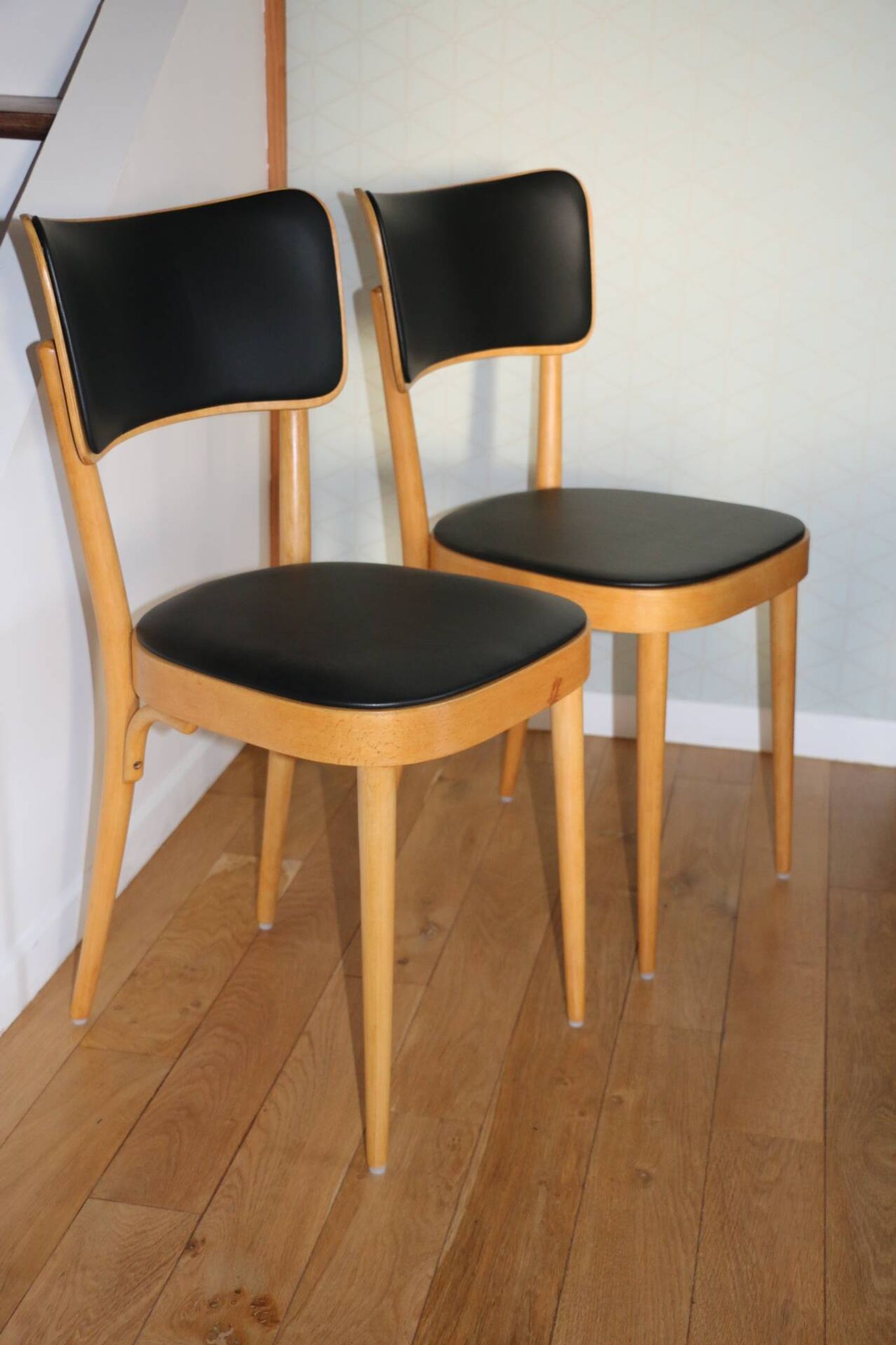 5 chaises baumann dos large skaï noir