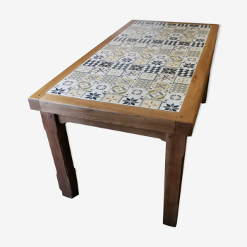 Farmhouse table cement tiles