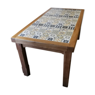 Farmhouse table cement tiles