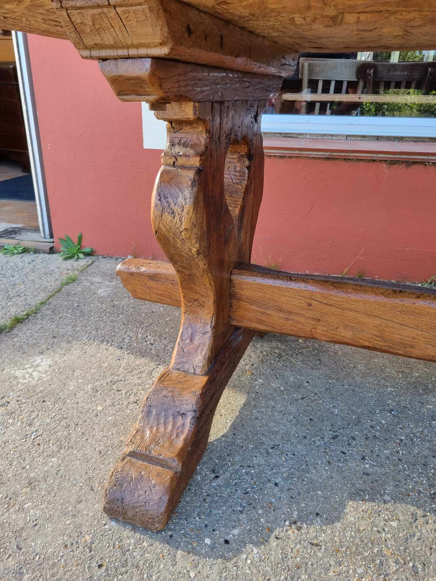 Farm table