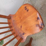 Table à manger et ses 4 chaises