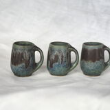 Lot de 3 mugs miniature en grès gris-vert - Denbac - début XXème