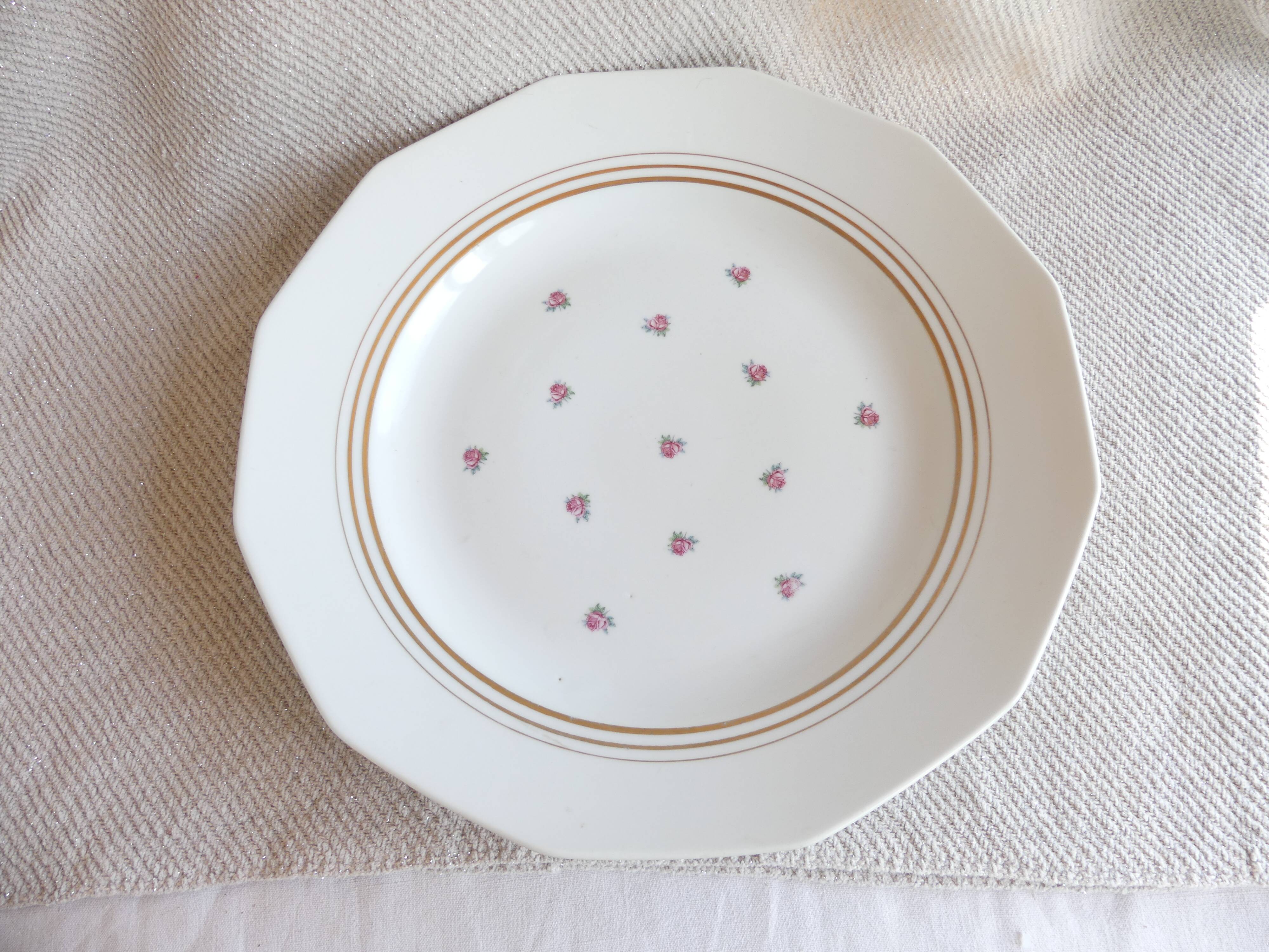 Plat ancien porcelaine