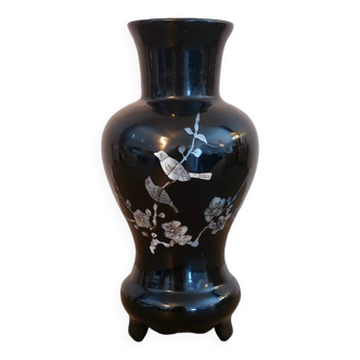 Black lacquered Asian vase with mother-of-pearl motifs
