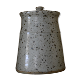 Pot with speckled sandstone lid