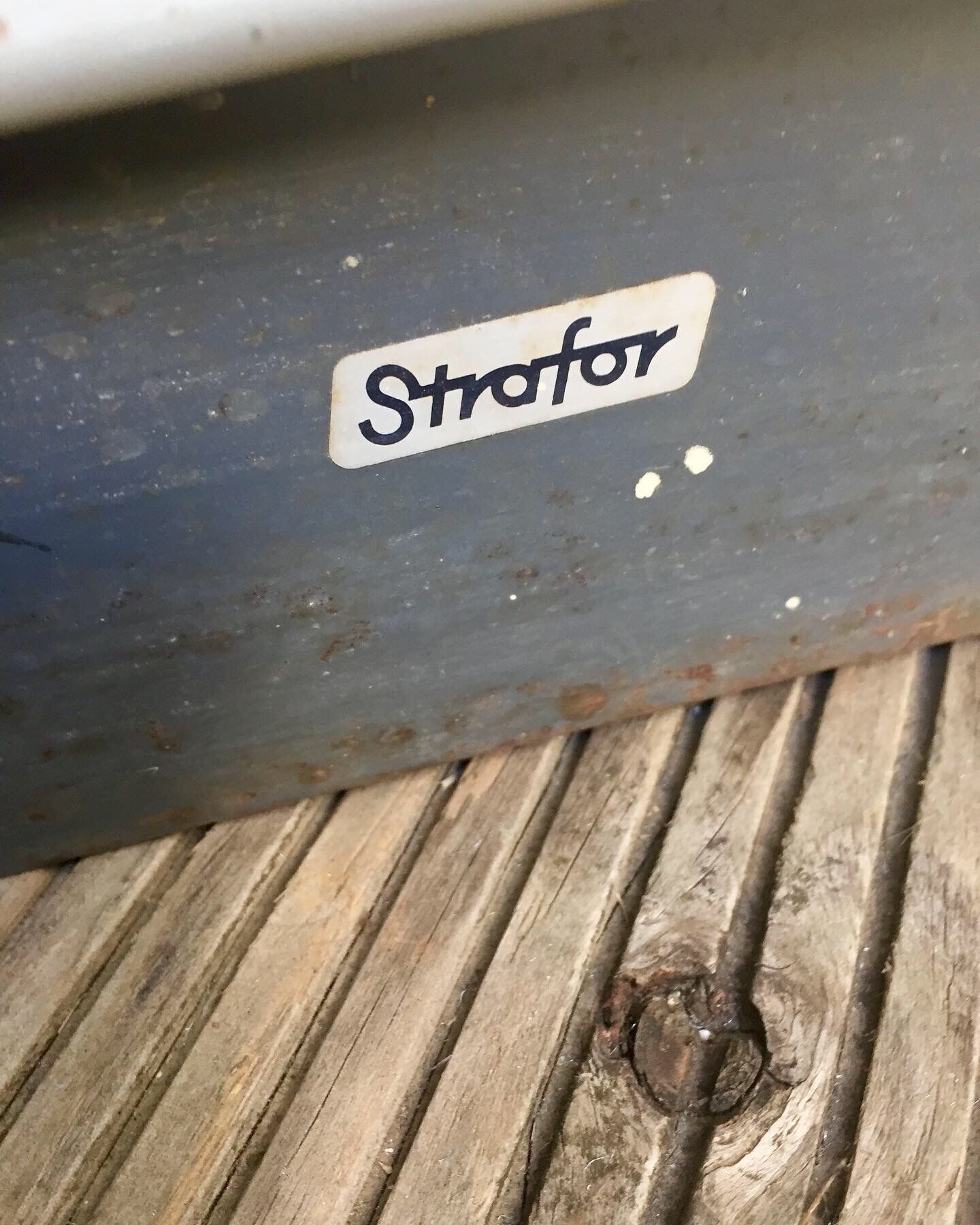 Strafor valve cabinet