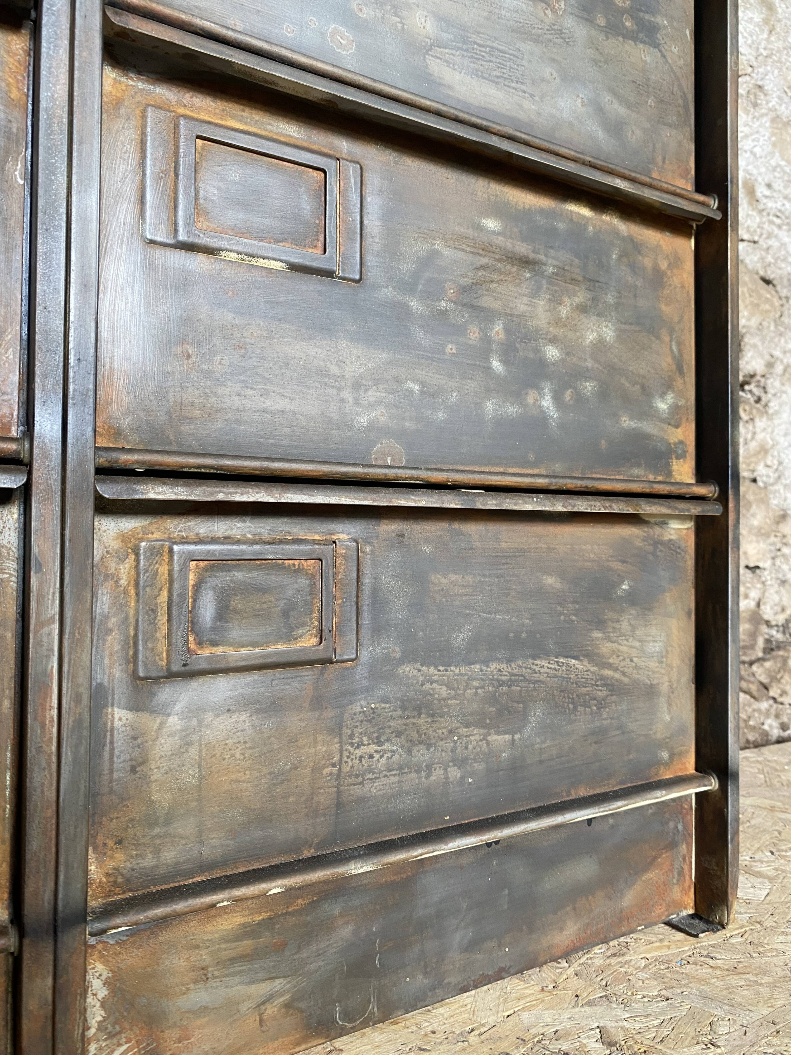 Furniture with 8 metal and wood flaps.