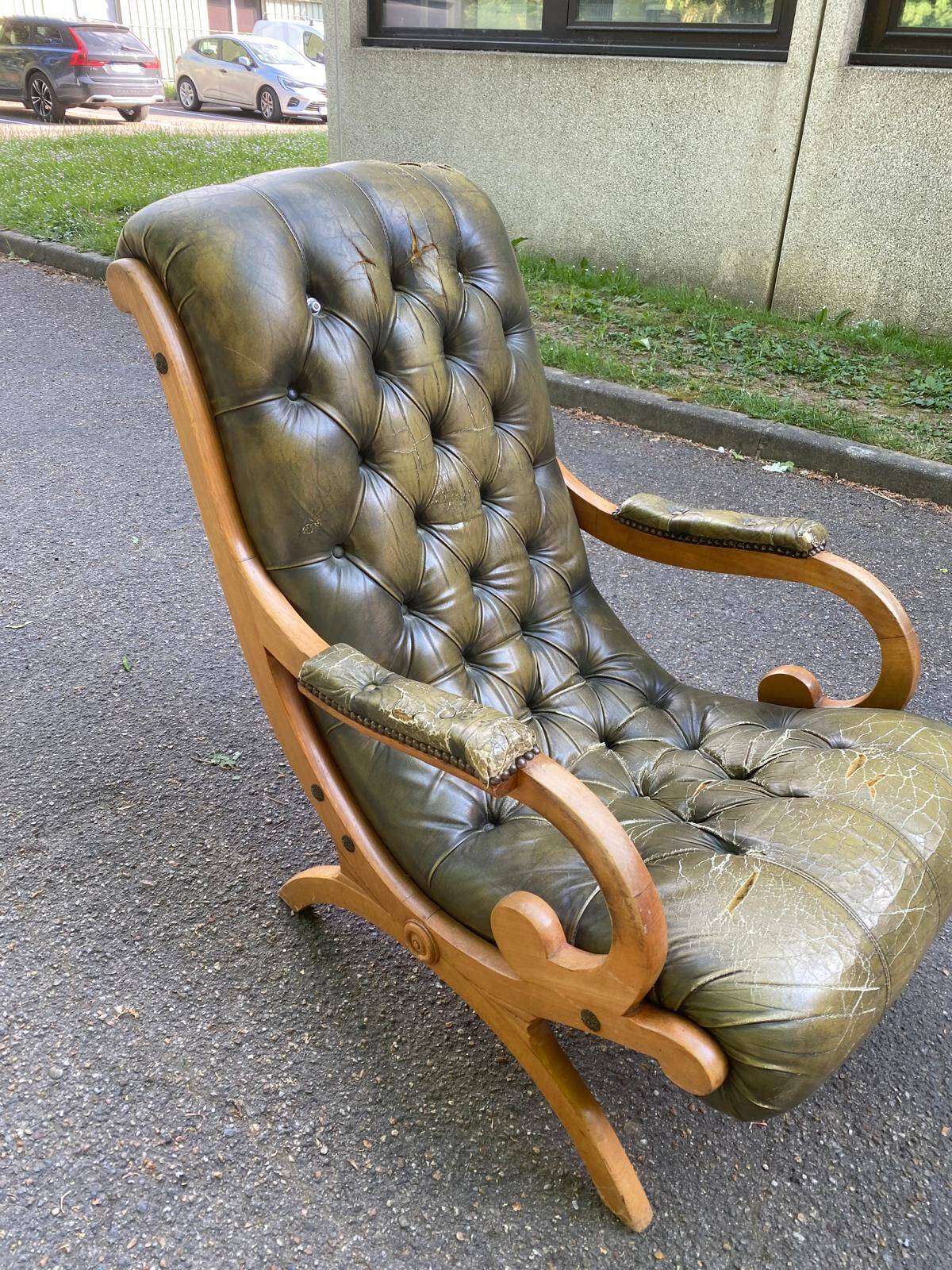 English Chesterfield olive green relax armchair