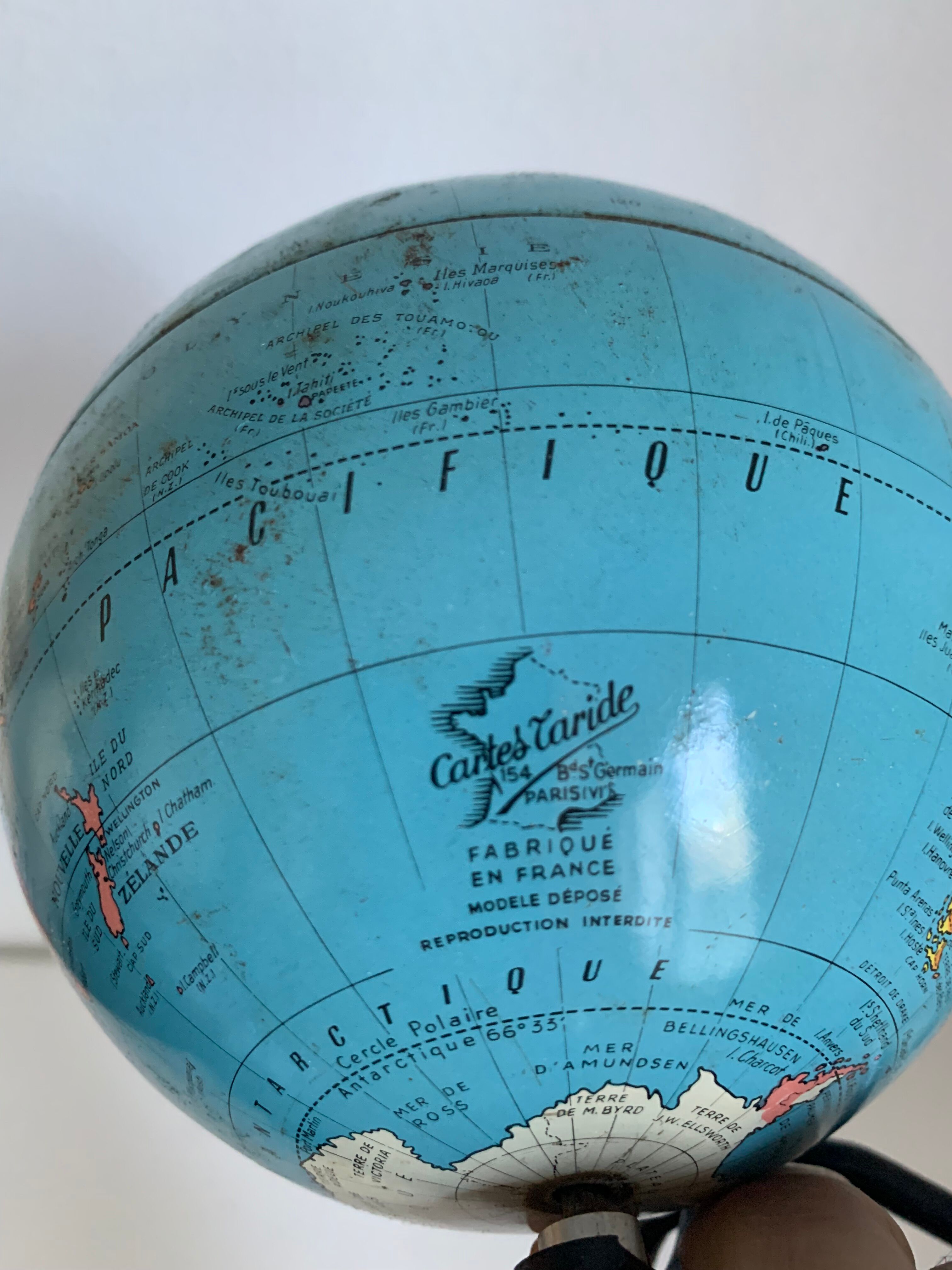 Vintage globe 1960 terrestrial small tripod Taride - 17 cm
