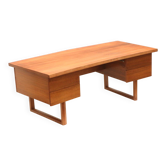 Vintage German design executive desk by Kondor, made in the 1970s