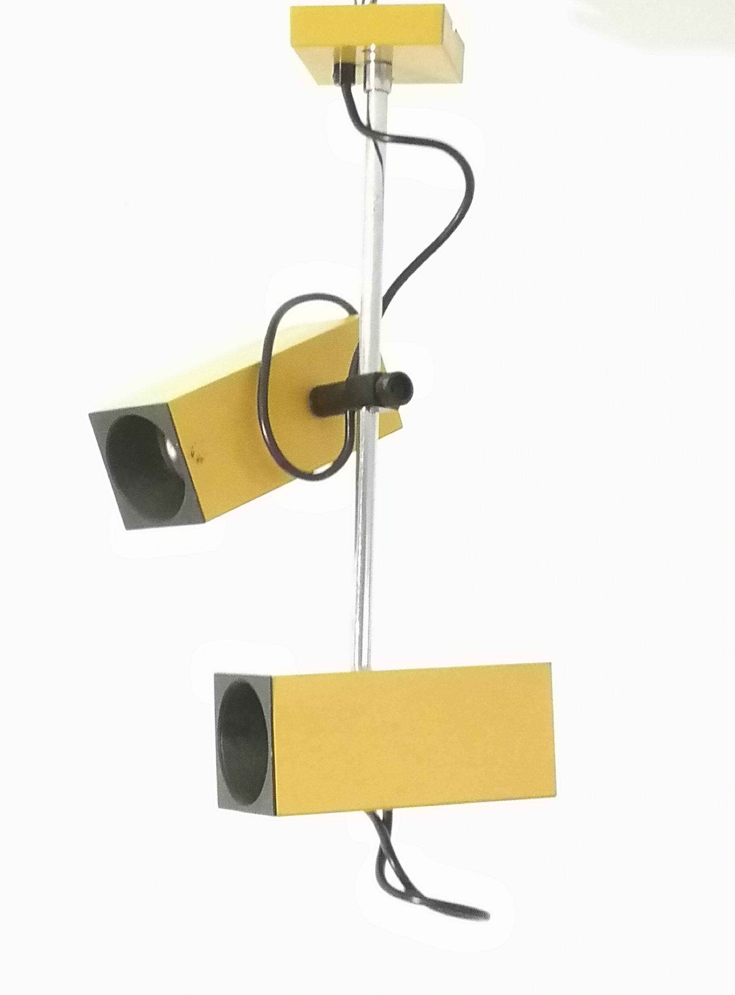 Yellow spot suspension