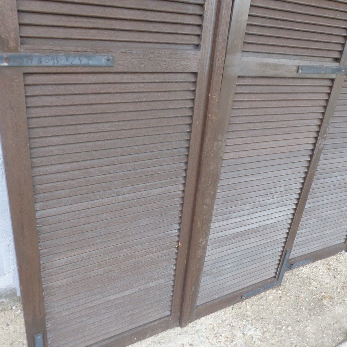 Suite of 4 wooden shutters L 69.5 x H 247 cm