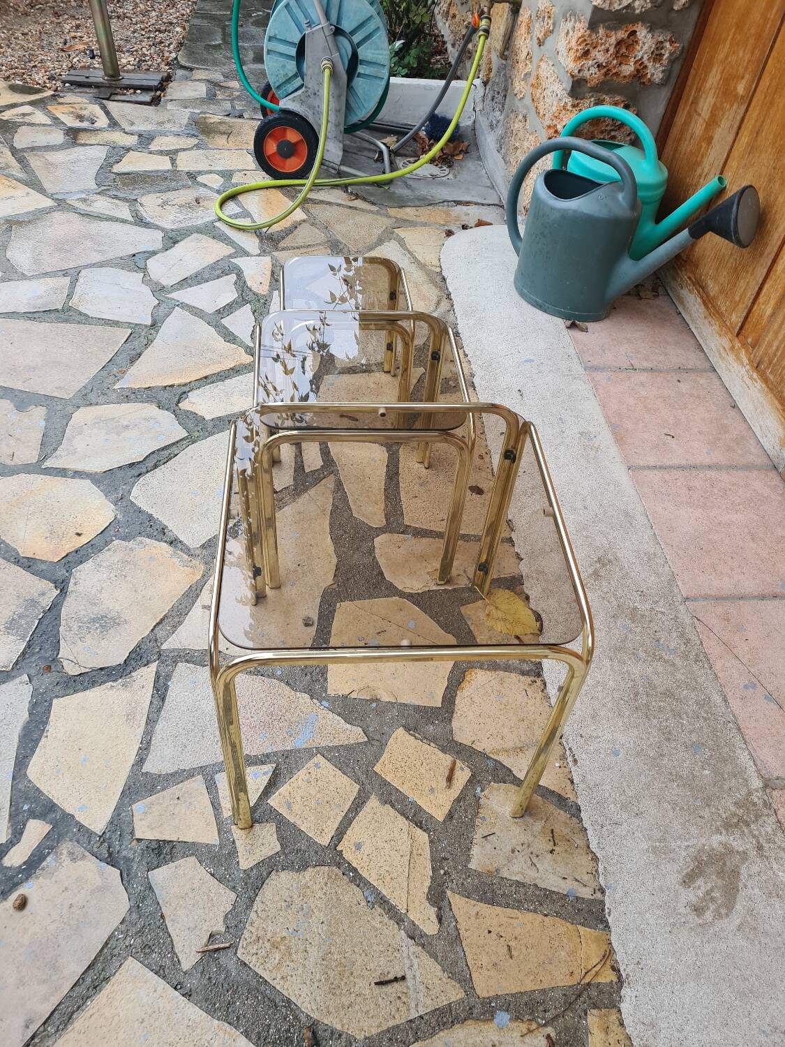 Vintage nesting coffee table