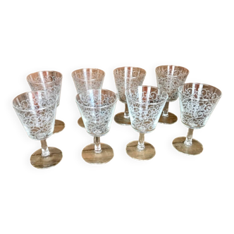 8 old wine glasses with arabesque pattern