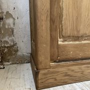 Large row of solid oak loom sliding doors