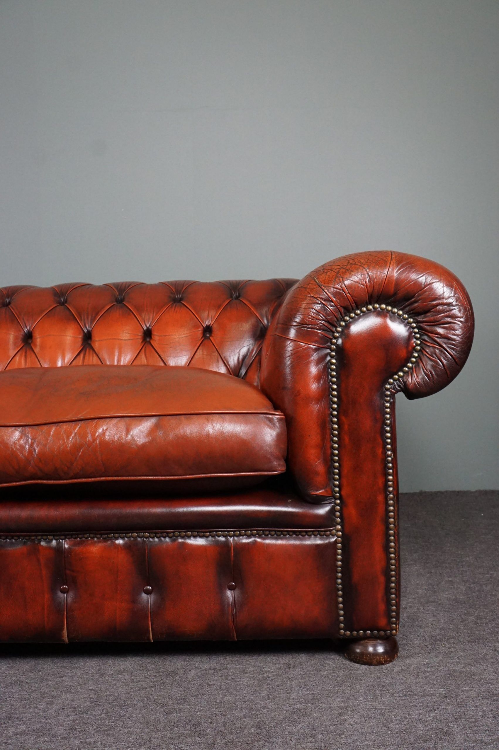 Chesterfield sofa 2.5 seater cowhide leather