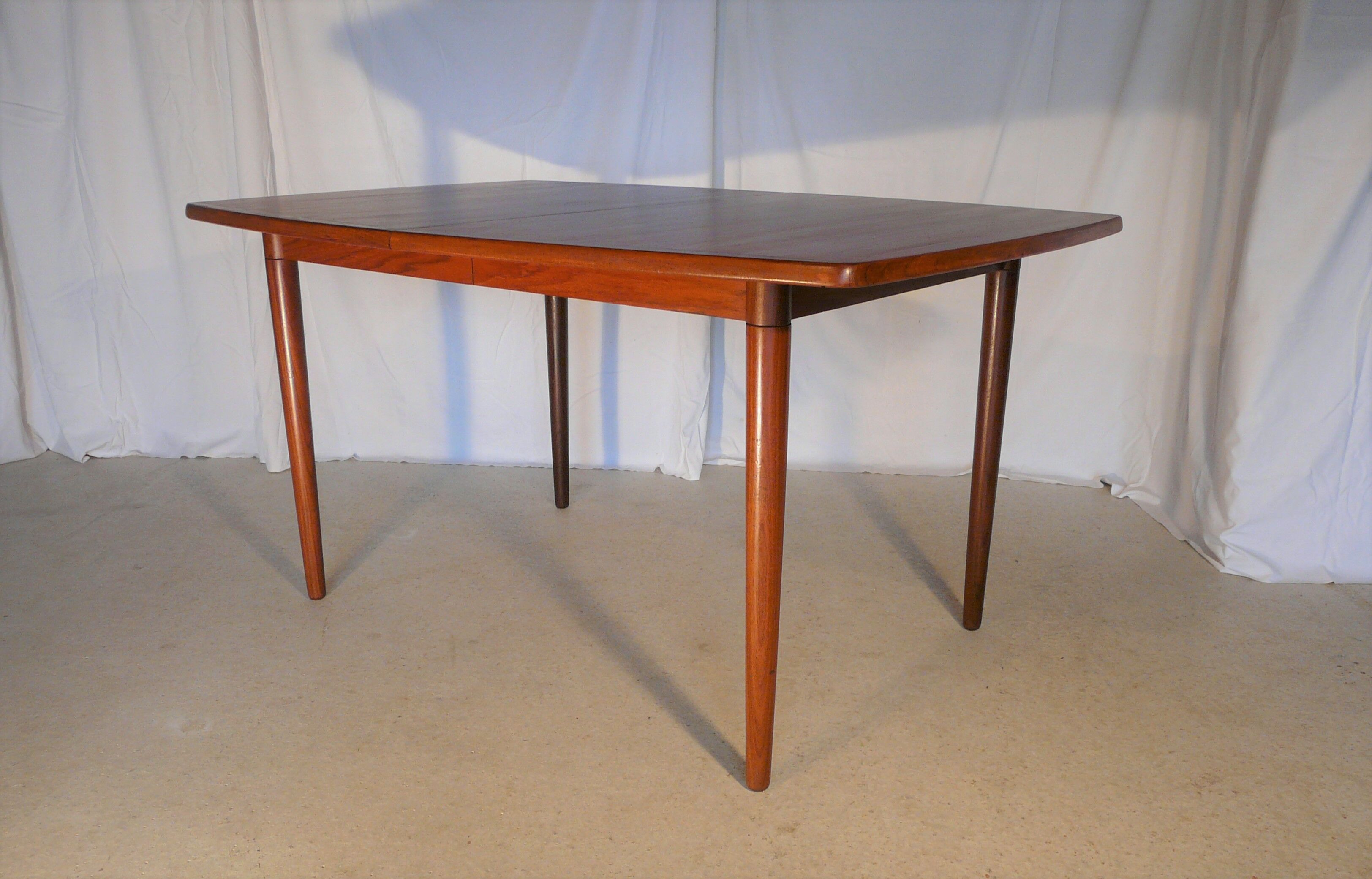 Scandinavian vintage extendable rectangular table