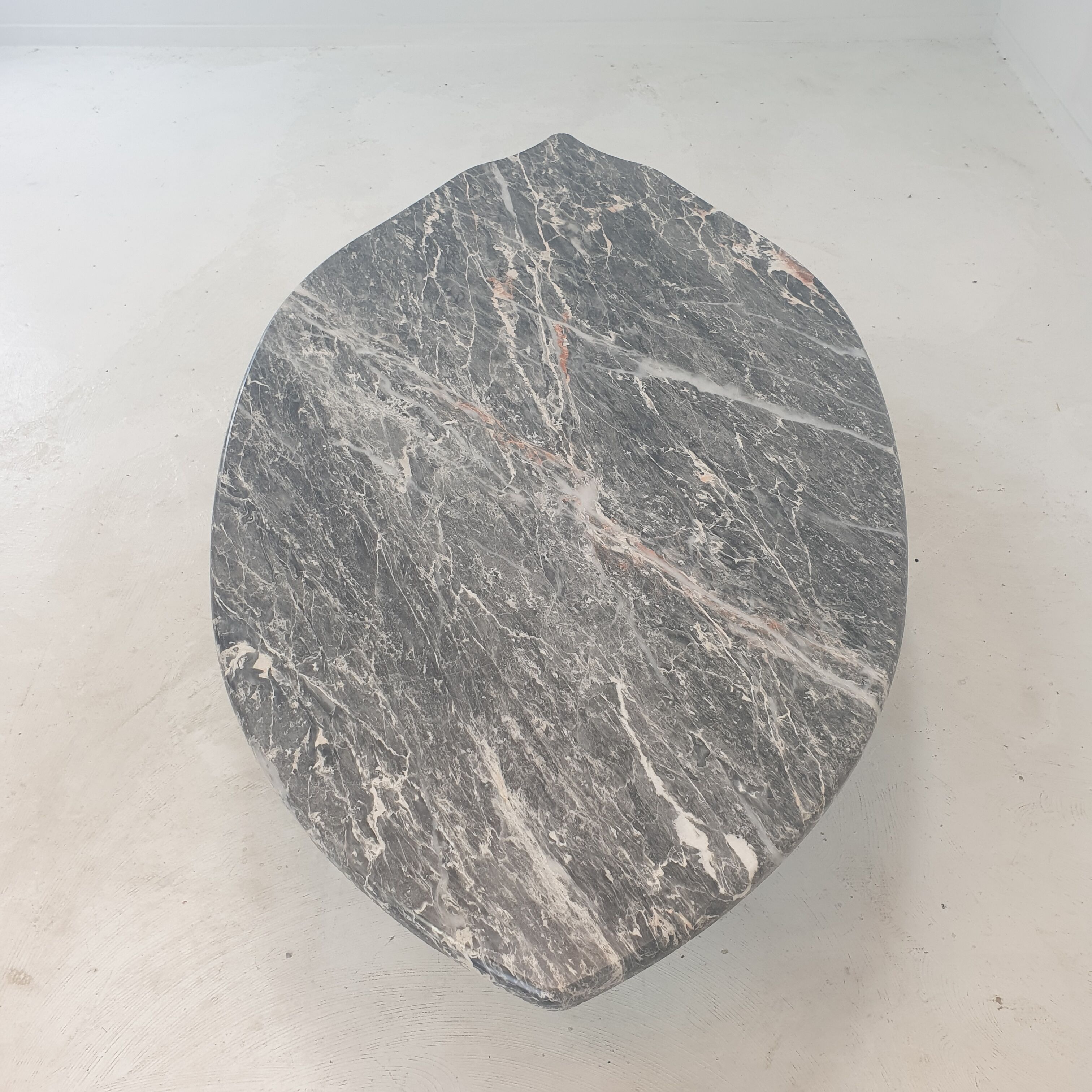 Italian marble leaf shape coffee table, 1980's
