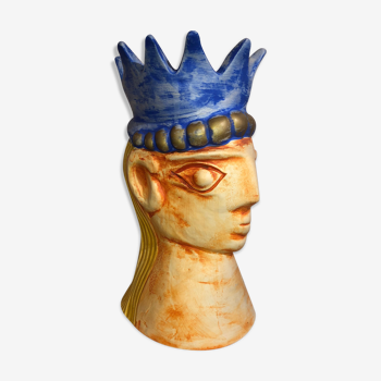 Vase head of a king Saint Clement