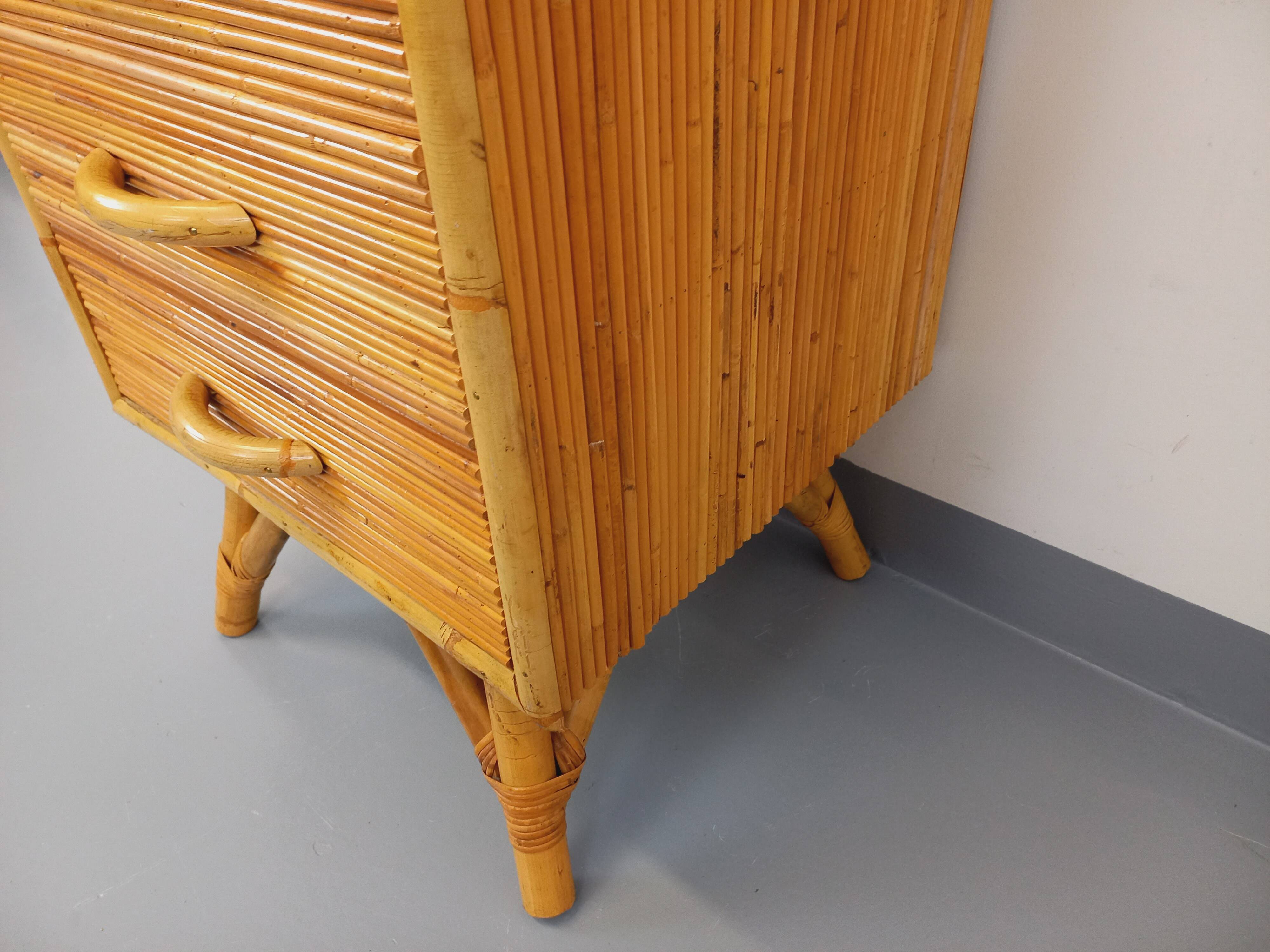 Commode chiffonnier vintage en rotin des années 70