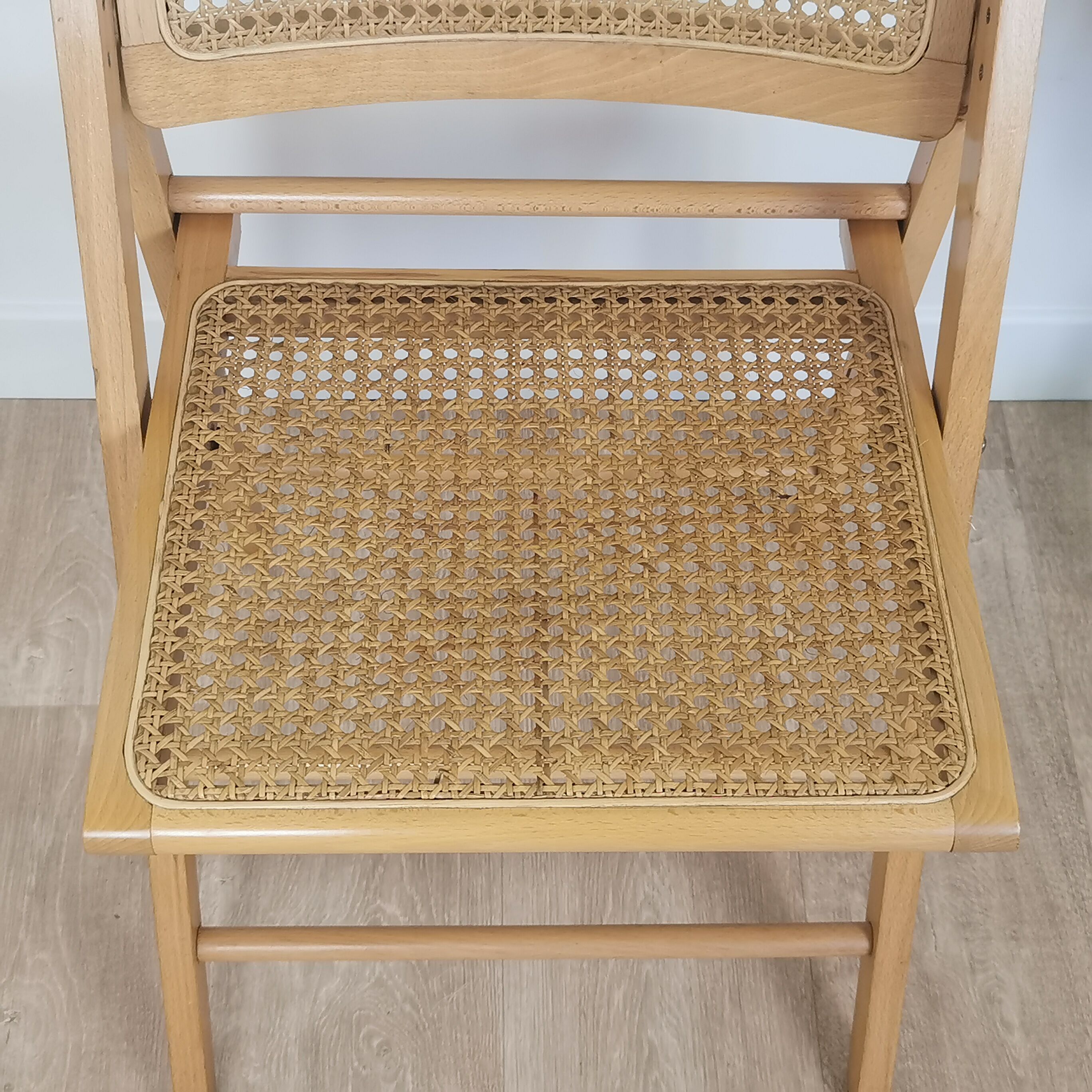 Chaises pliantes cannées