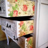 Queen Anne chest of drawers