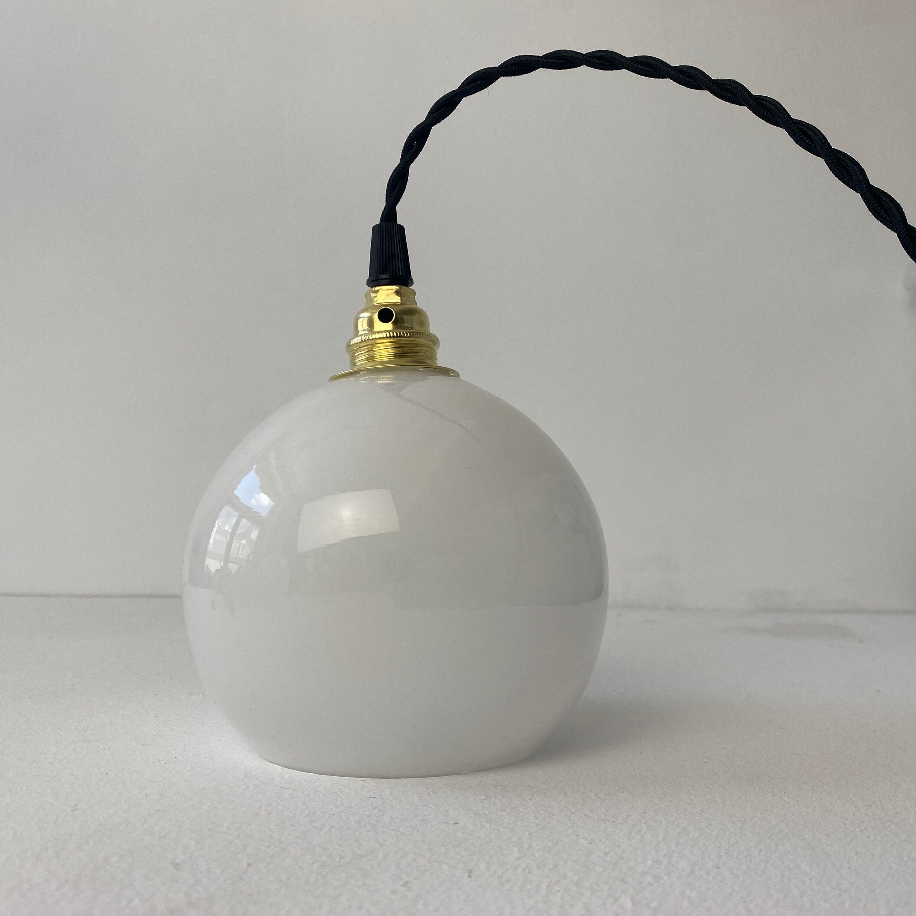 Lot 3 old hanging lamps in vintage opaline 10 cm