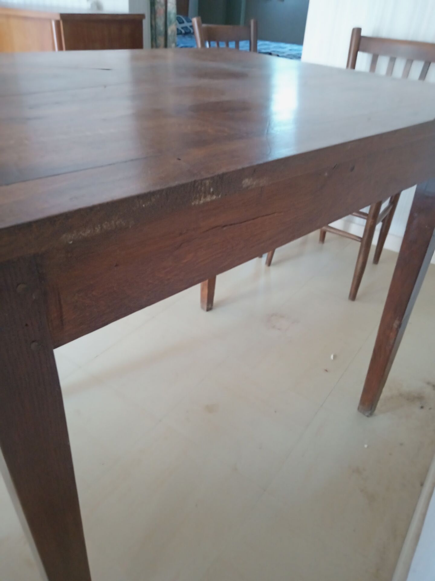 Table bureau 