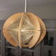 Suspension vintage en bois et fils