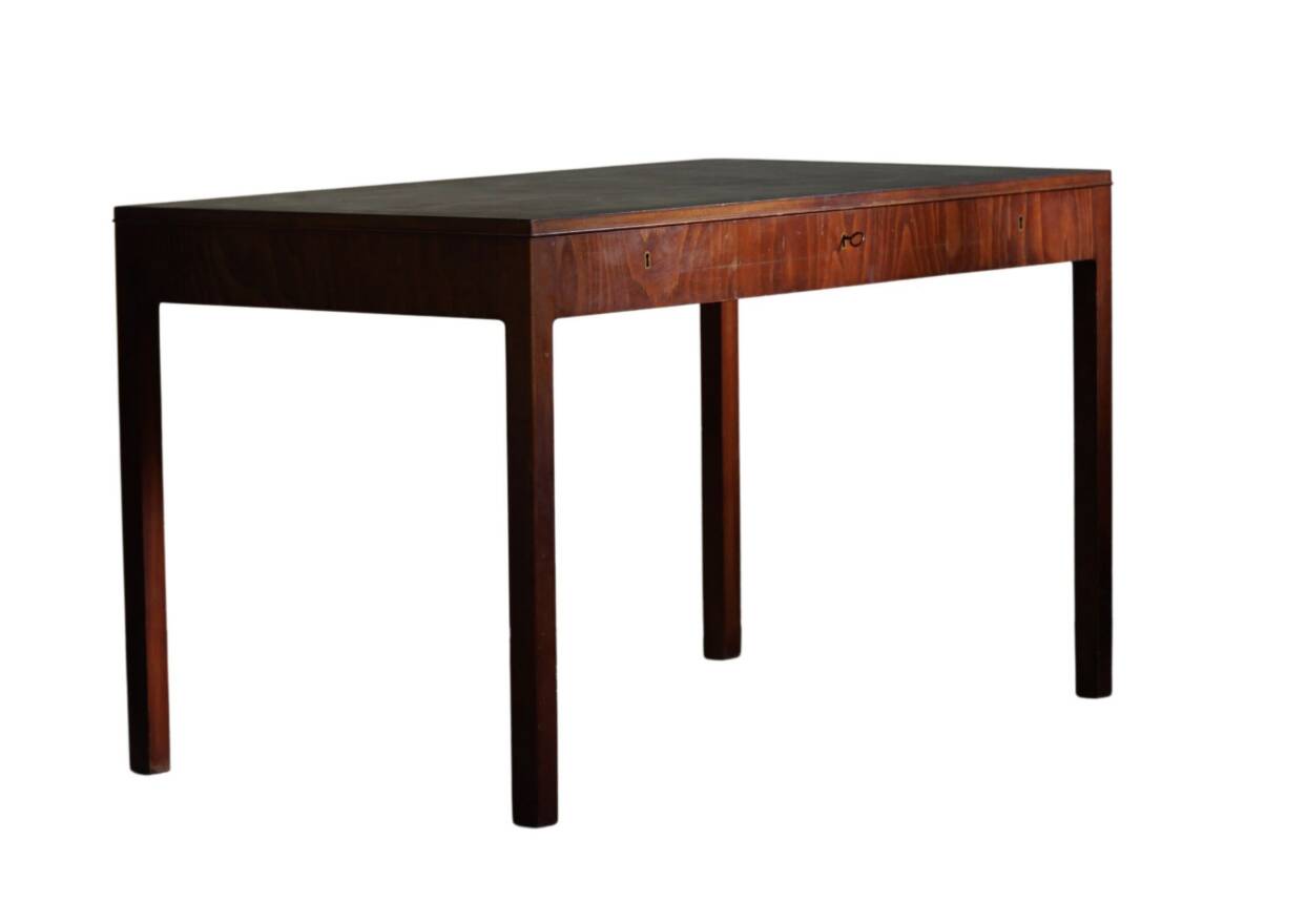 Ole Wanscher, Danish Freestanding Desk Made by Fritz Hansen, "Model 1661"