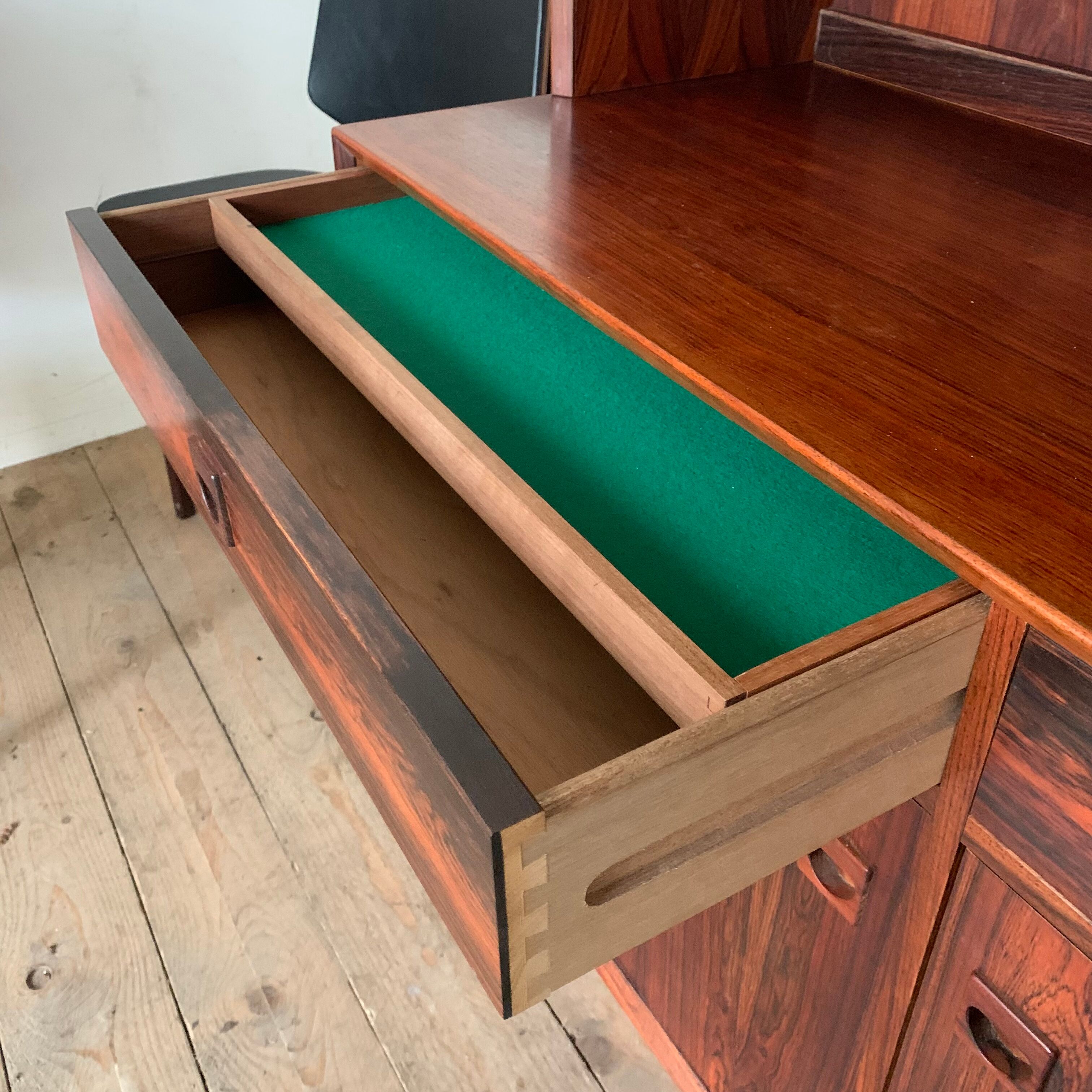 Vintage Scandinavian library in Rio rosewood