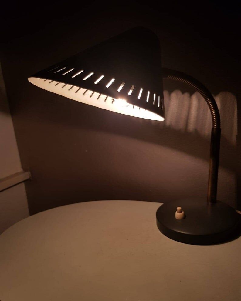 70s swan collar metal desk lamp
