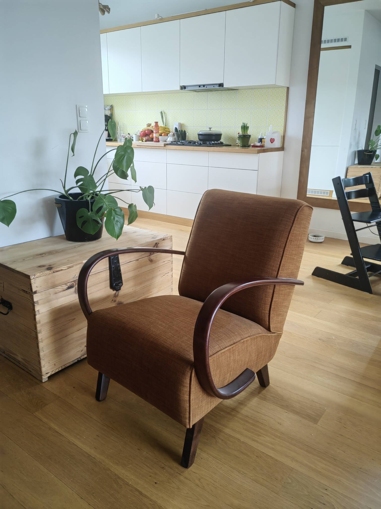 Jindrich Halabala H-410 armchair, 30's