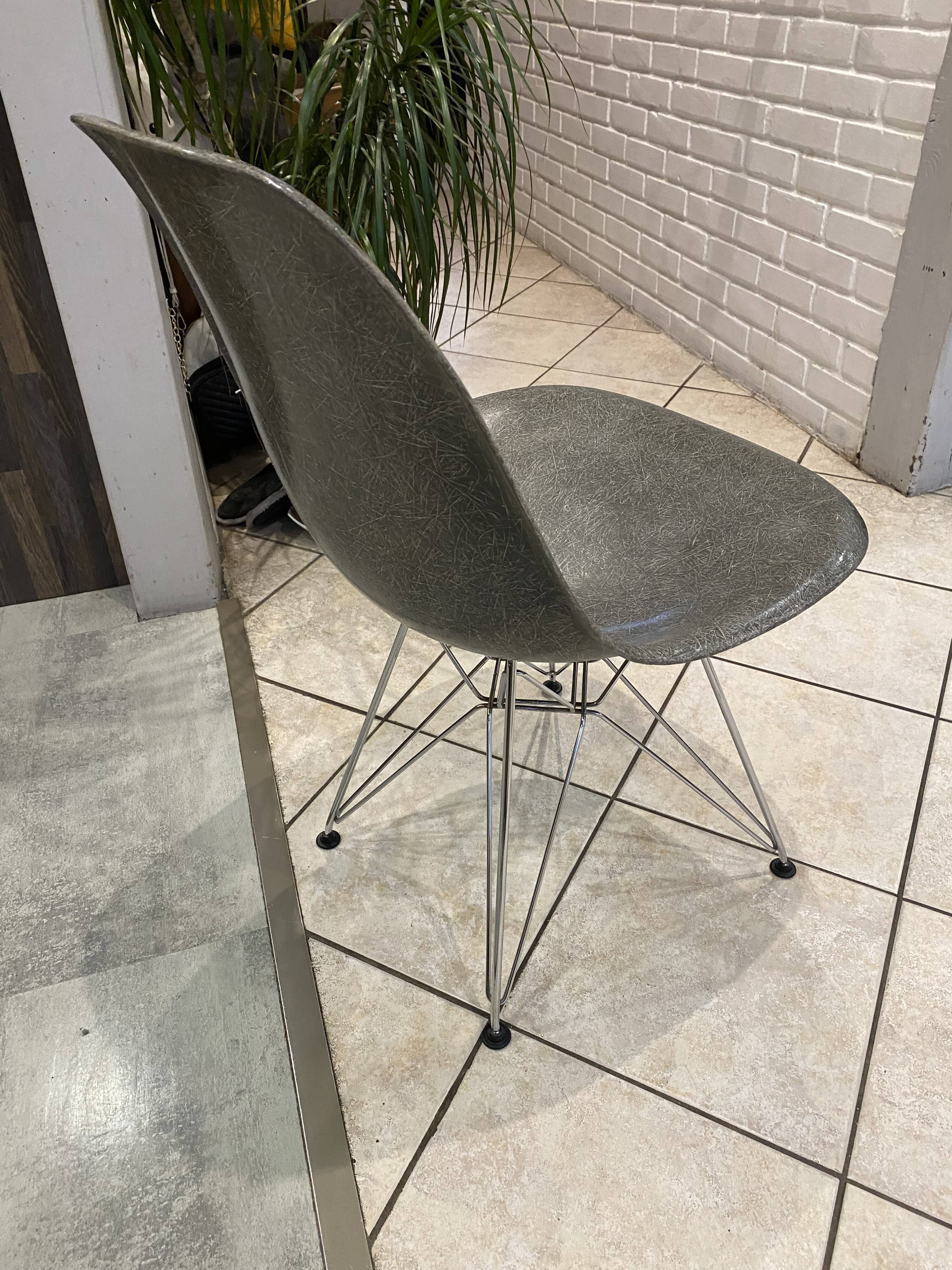 Eiffel DSR chair elephant grey Eames Herman Miller vintage 50s 60s 70s