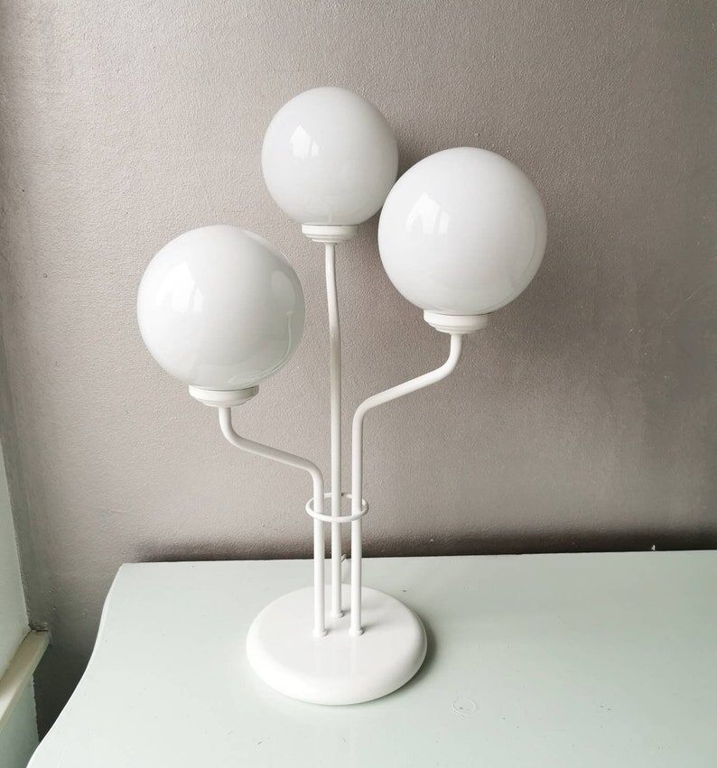 Vintage table lamp in white metal with 3 balls, 80s