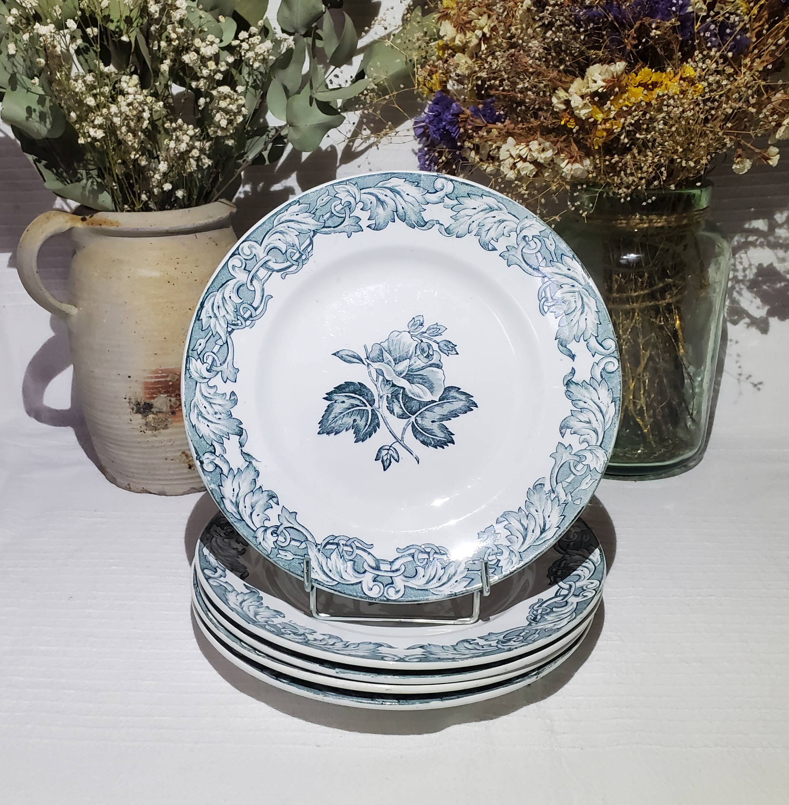 Set of 5 flat plates in St Amand earthenware, Valérie model, Ironstone