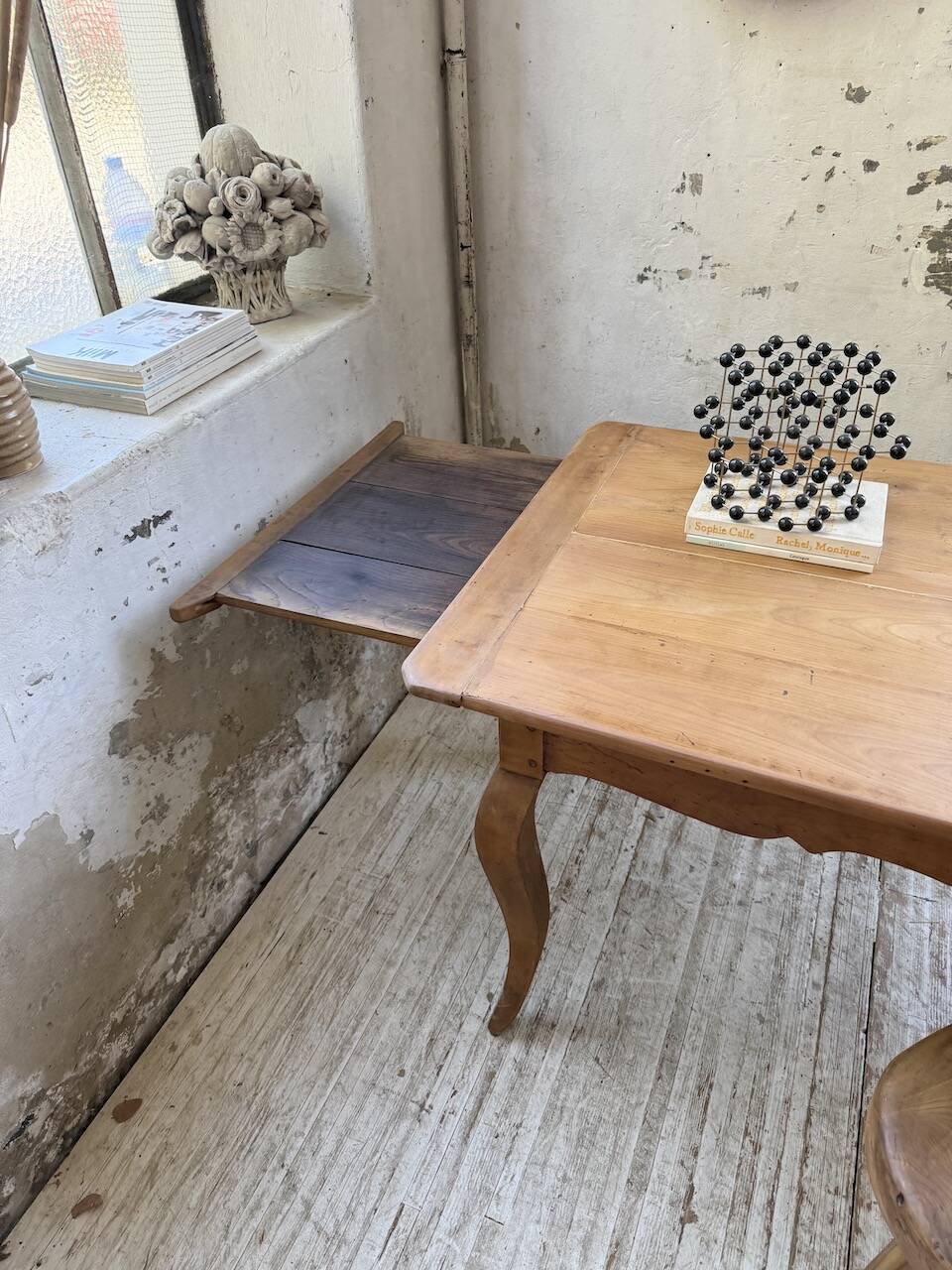Table campagne provençale style Louis XV merisier