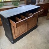 Central island counter
