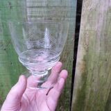 Anciens verres à vin à pied en cristal gravés  ensemble de 7