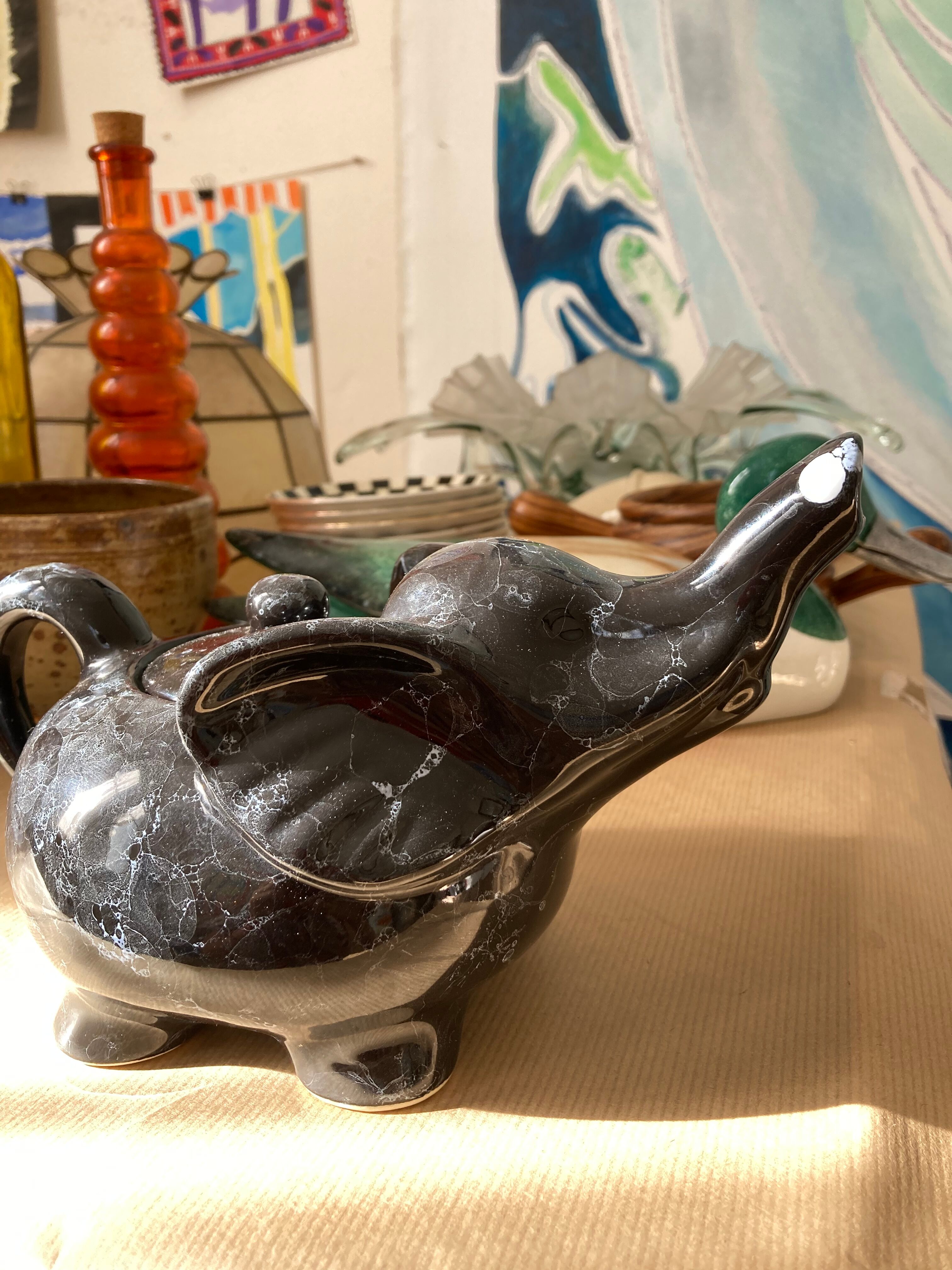 Elephant teapot in black marbled ceramic vintage white