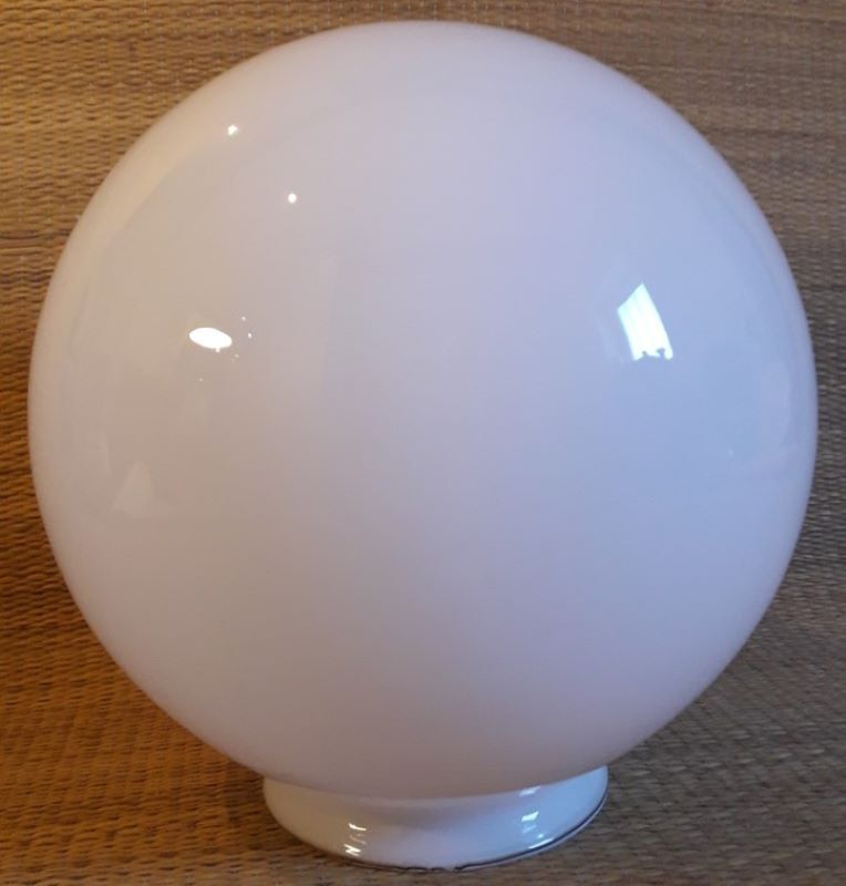 Globe 20cm en verre blanc ancien pour lampe suspension