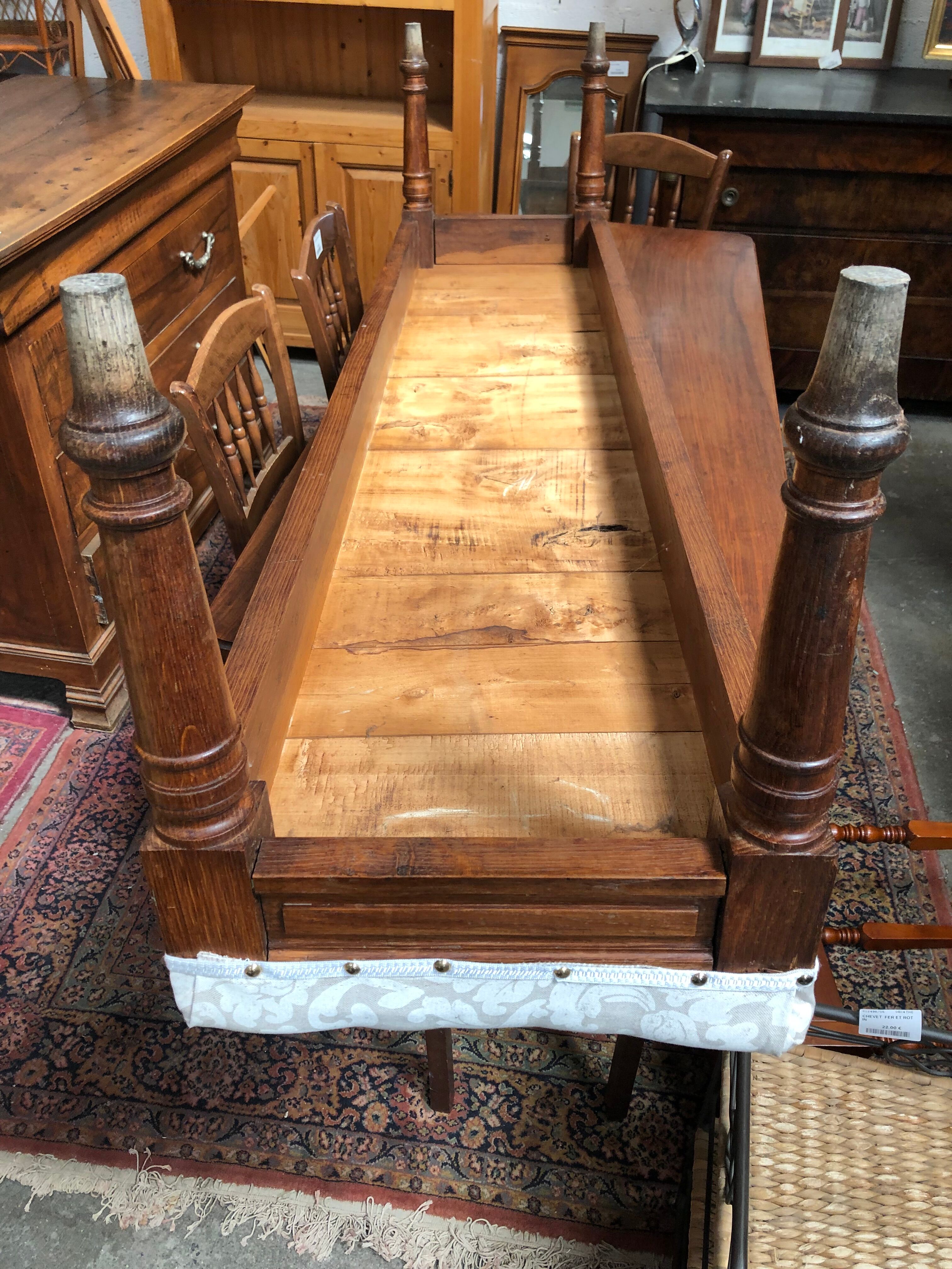 Upholstered bench seat