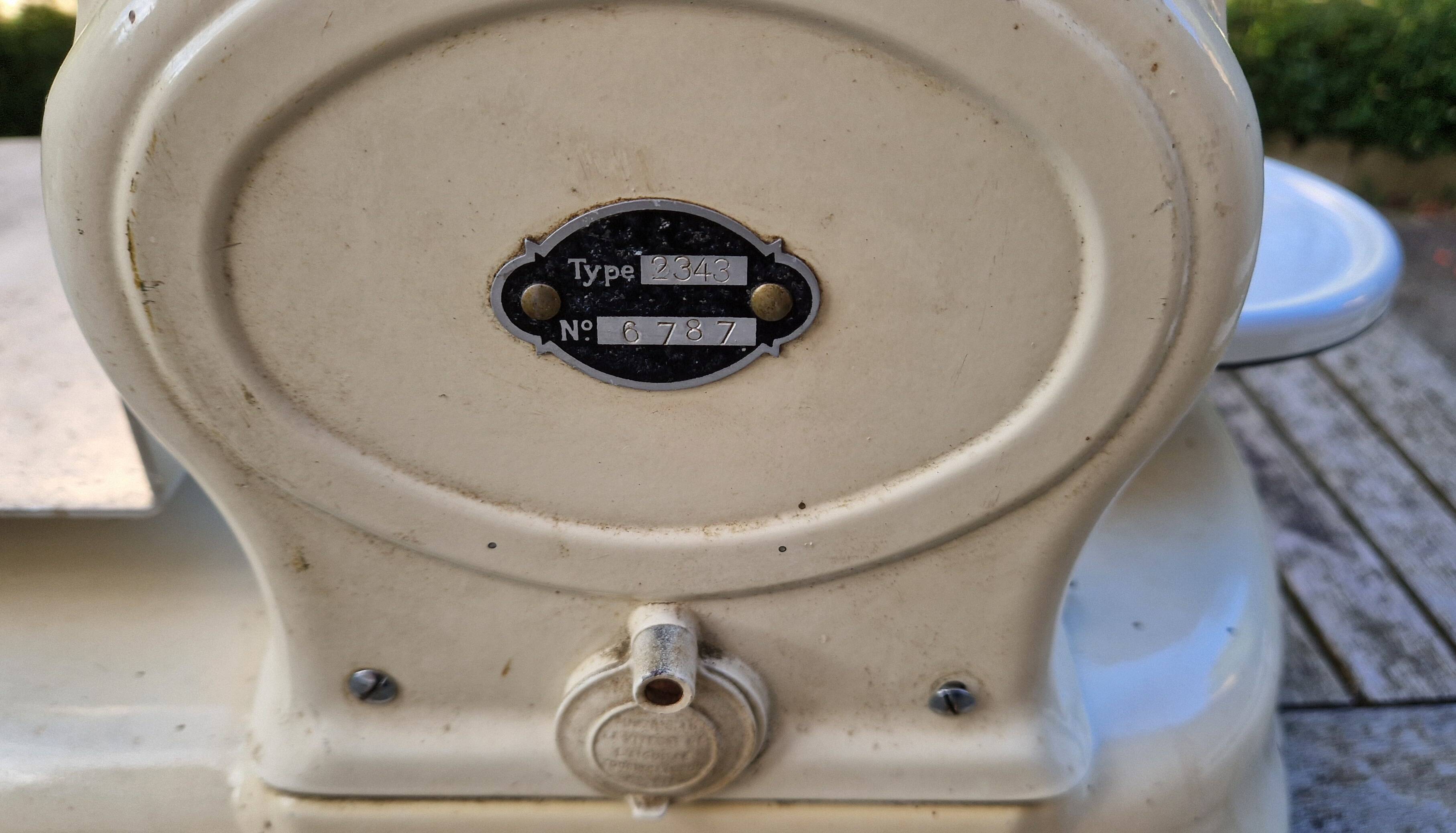 Antique Testut Dayton white bakelite grocery scale, 1960s