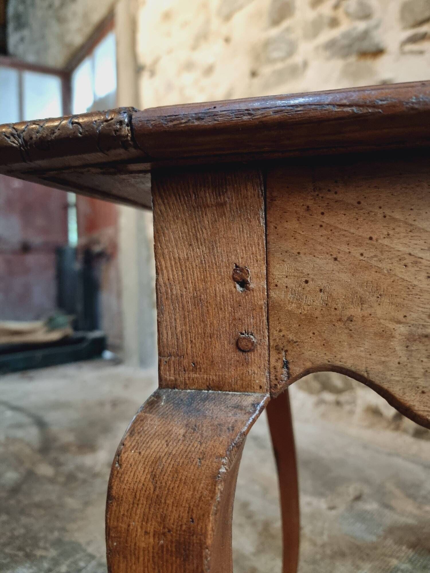 Louis XV provincial desk – 18th century – Walnut & Elm – 116 x 63 cm