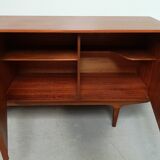Scandinavian style sidebard