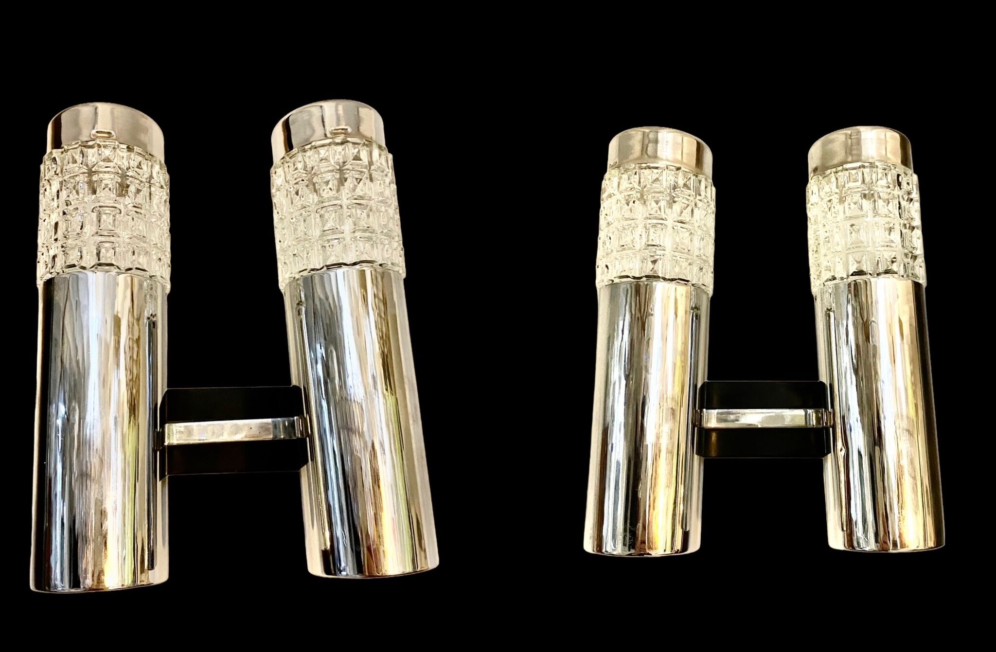 Pair of glass and chrome wall lamps from Sciolari