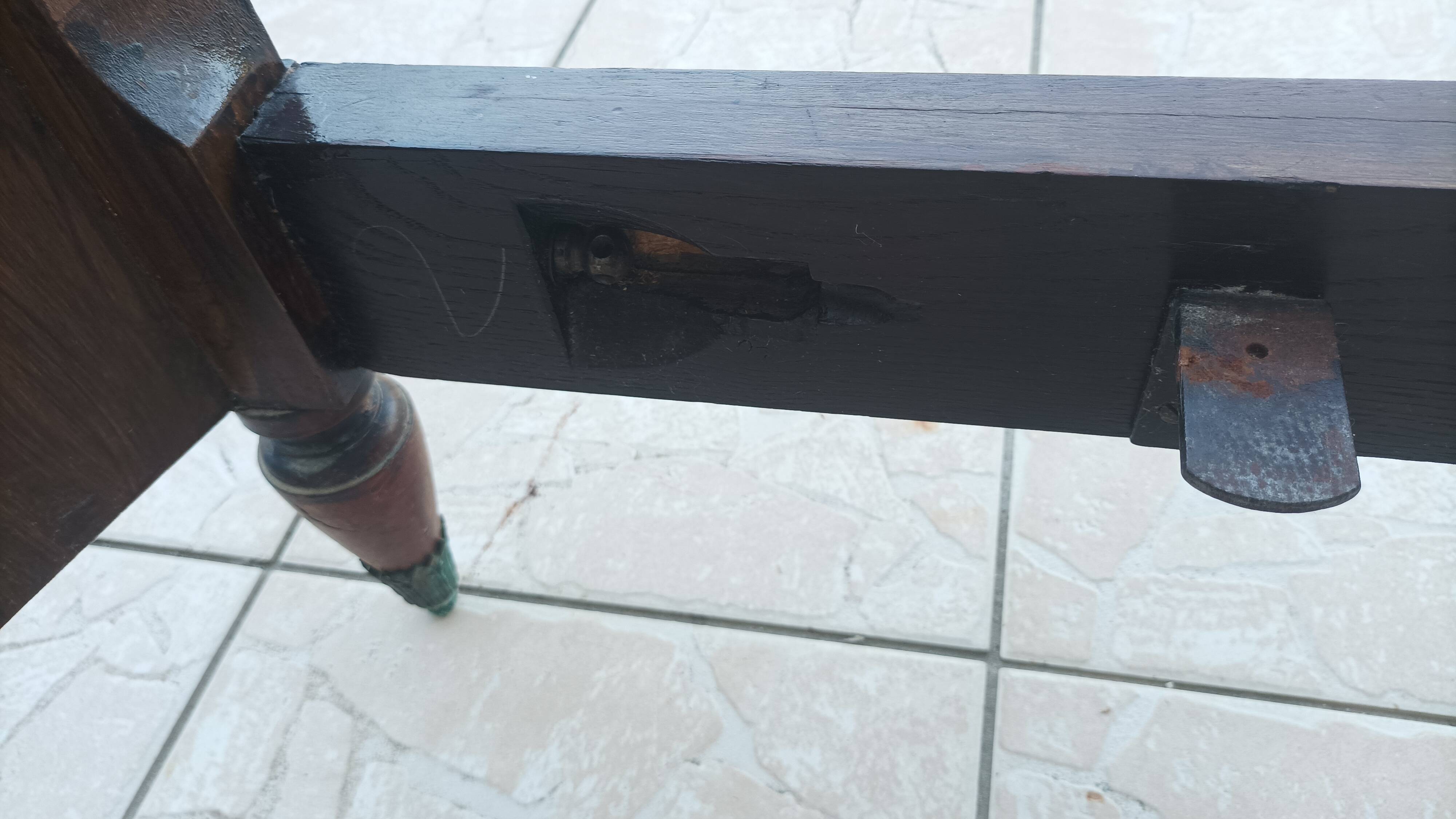 Louis XVI bed in thuja burl