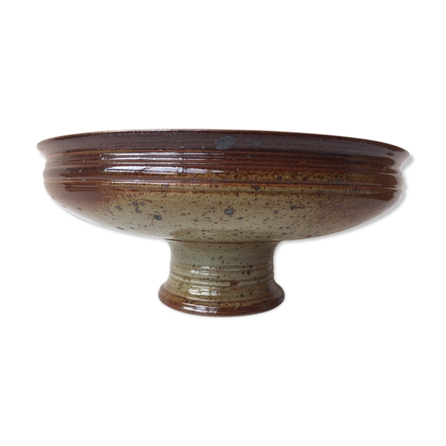 Fruit cut on a Gres foot